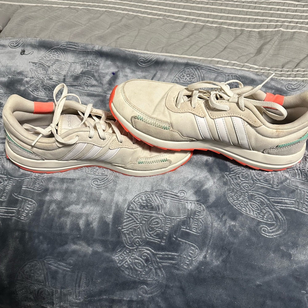 Women’s adidas tennis shoes